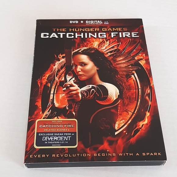 The Hunger Games & Catching Fire DVD Movie Bundle with Exclusive Bonus Features - Picture 7 of 15